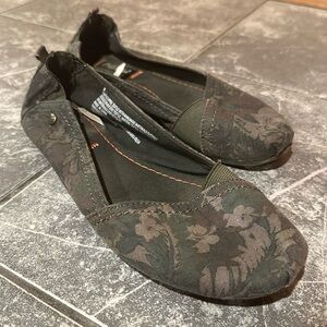 Mad Love canvas flats - floral camo print